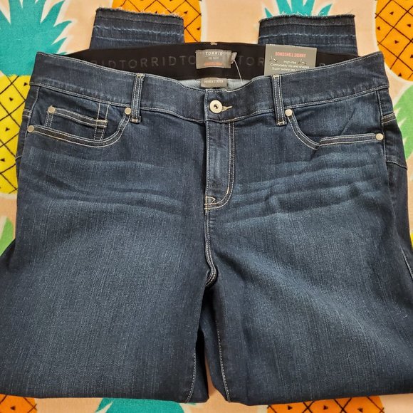 NEW TORRID "Bombshell Skinny" Dark Wash Jeans 20R - Picture 2 of 5